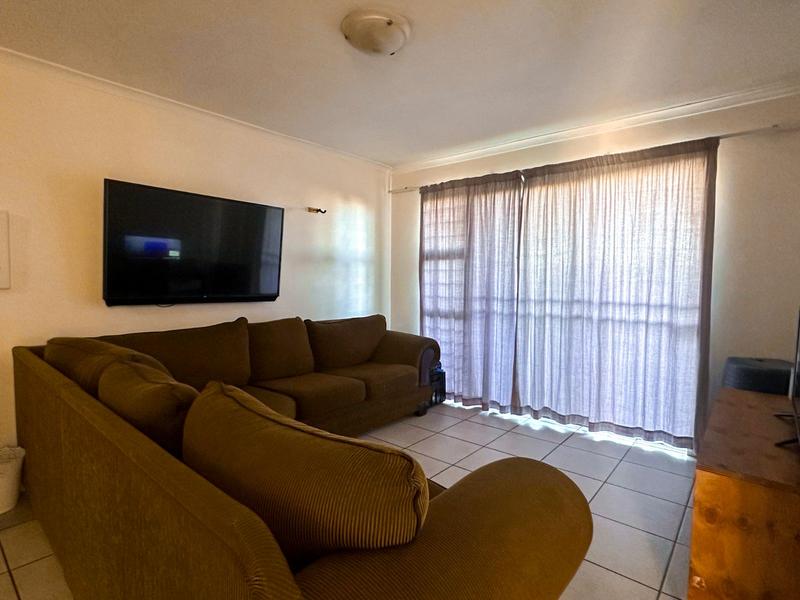 To Let 2 Bedroom Property for Rent in Gordons Bay Western Cape